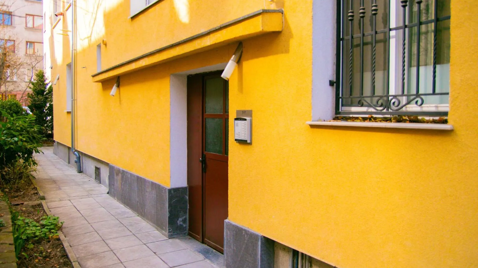 Apartamento Spacious 1 Bed Flat Near Vitosha Blvd Sófia